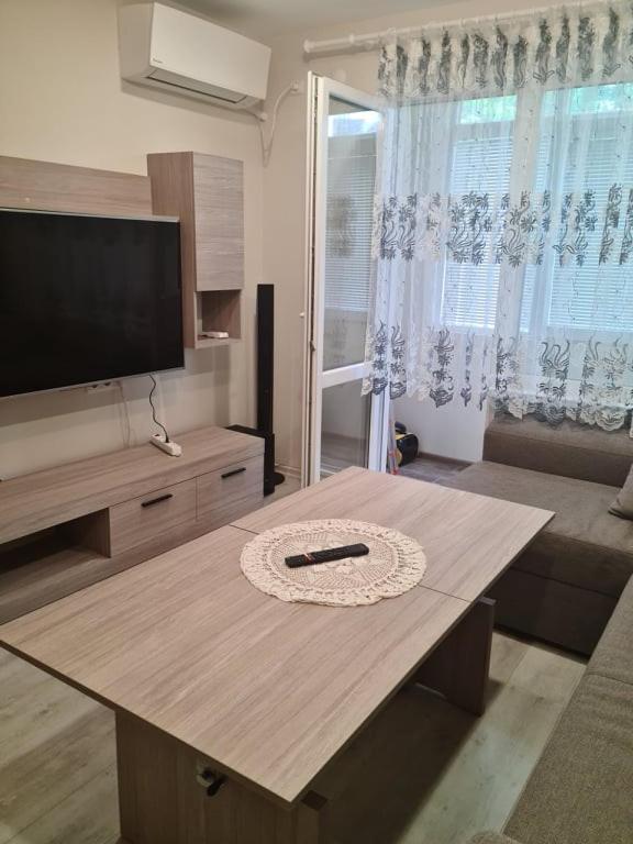 Зара Apartamento Ruse Exterior foto